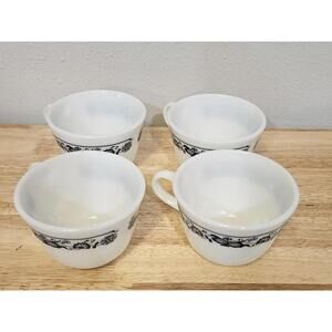 Set Of 4 Pyrex Old Town Blue Onion Coffee Tea Cups Mugs
